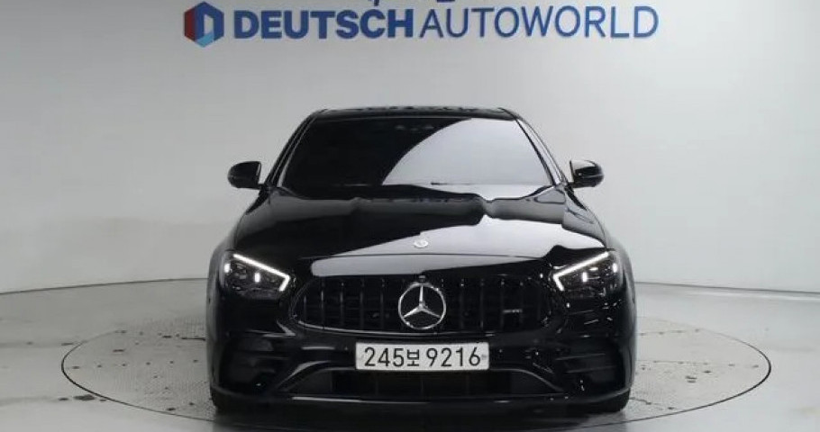 Mercedes-Benz E-Class 