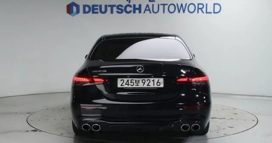 Mercedes-Benz E-Class 