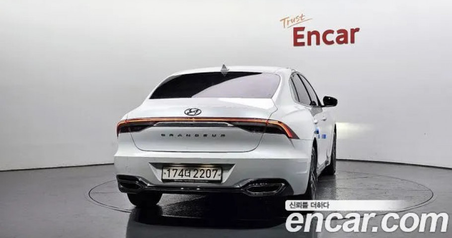 Hyundai Grandeur 