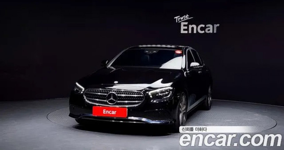 Mercedes-Benz E-Class 