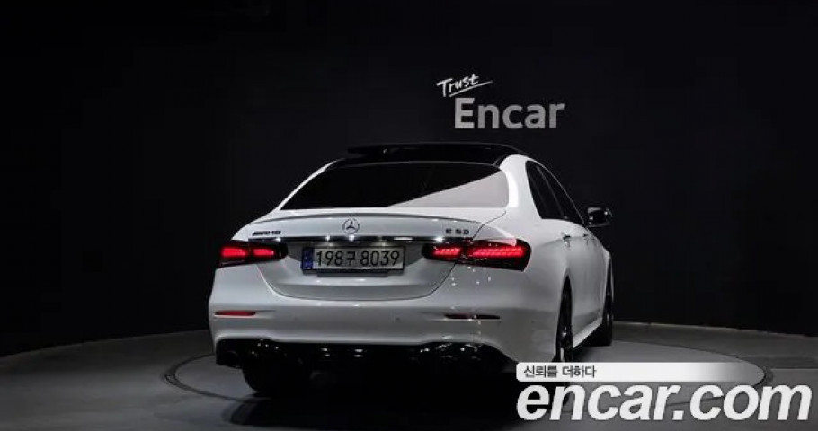 Mercedes-Benz E-Class 