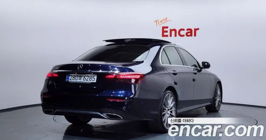 Mercedes-Benz E-Class 