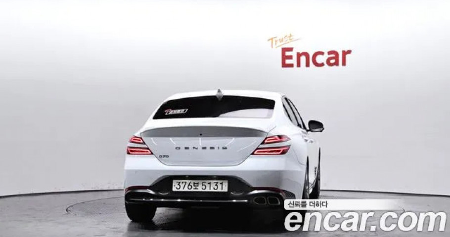 Genesis G70 