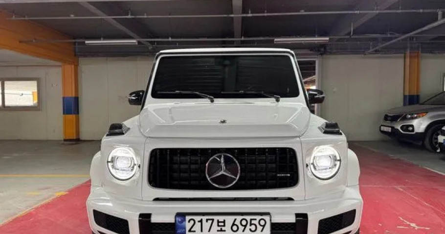 Mercedes-Benz G-Class 