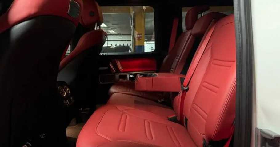 Mercedes-Benz G-Class 