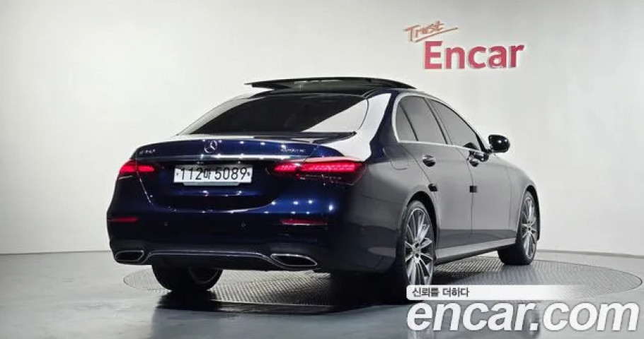 Mercedes-Benz E-Class 