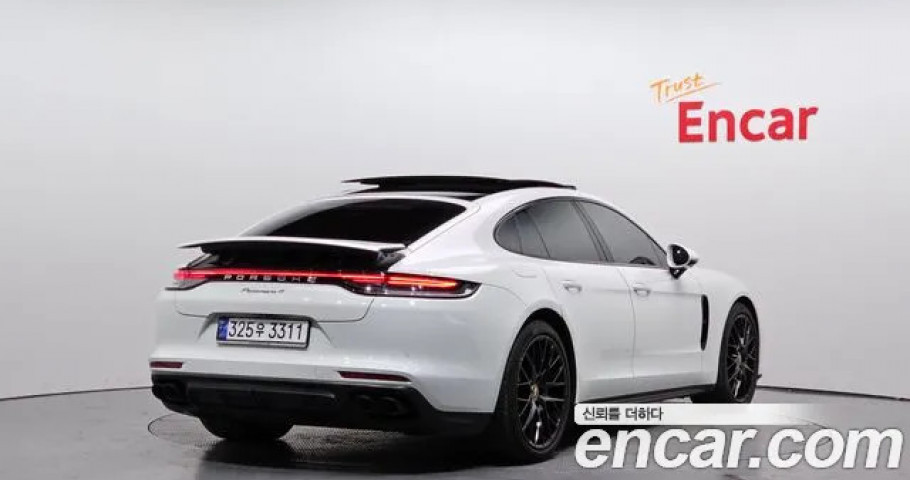 Porsche Panamera 