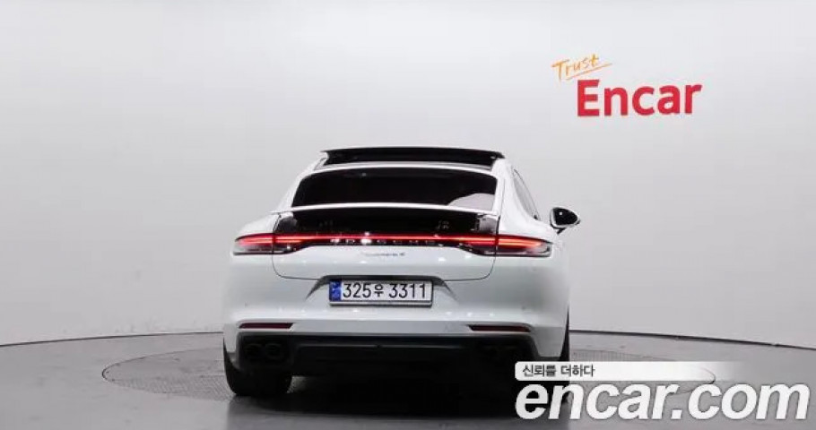 Porsche Panamera 