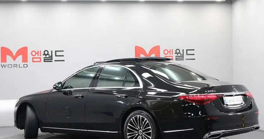 Mercedes-Benz S-Class 