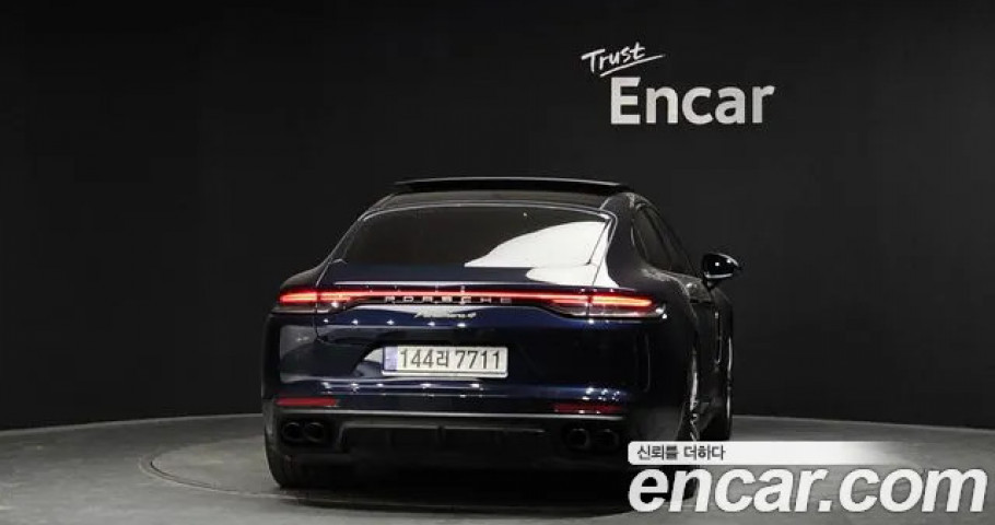 Porsche Panamera 