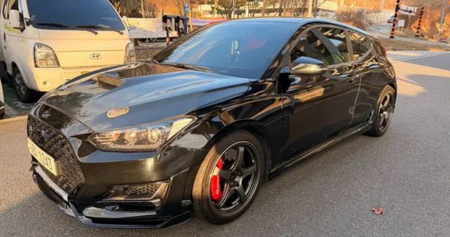 Hyundai Veloster 