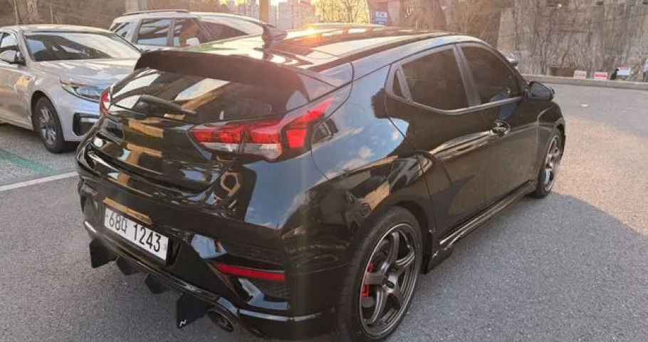 Hyundai Veloster 