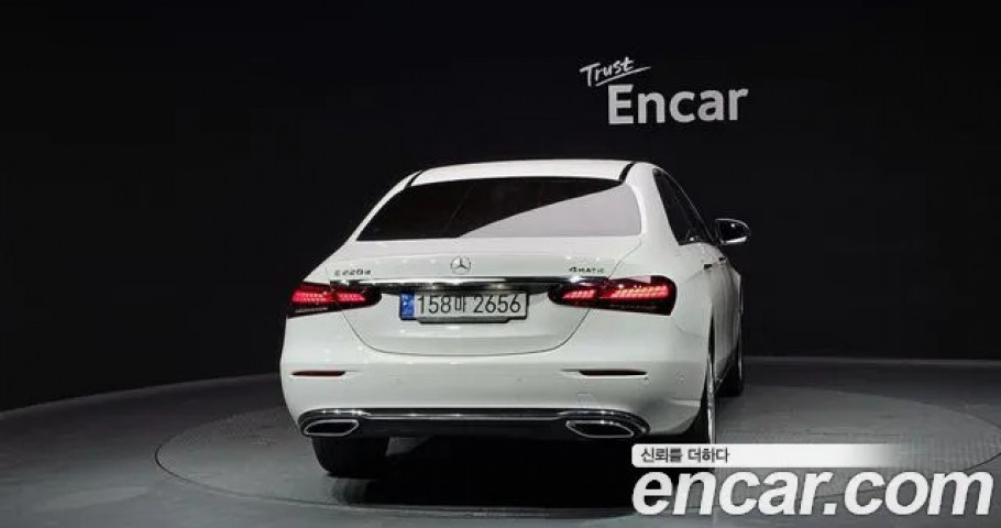 Mercedes-Benz E-Class 