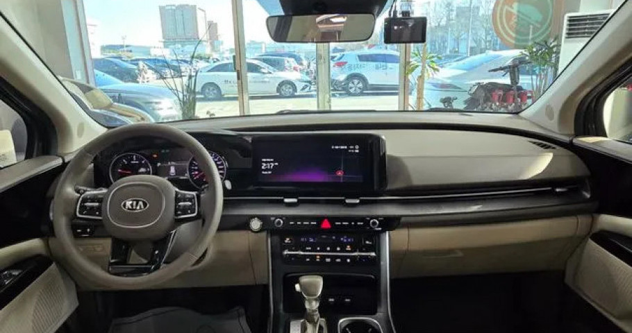 Kia Carnival 