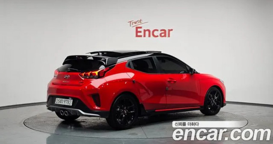 Hyundai Veloster 