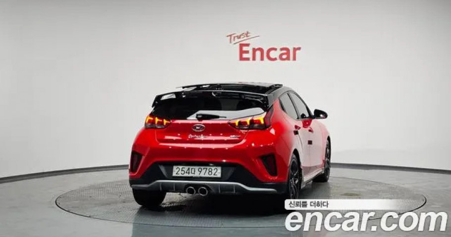 Hyundai Veloster 