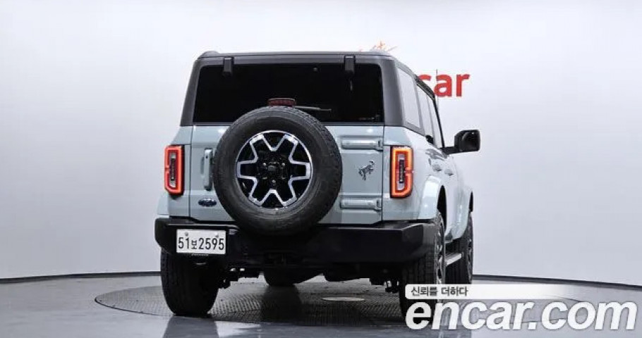 Ford Bronco 