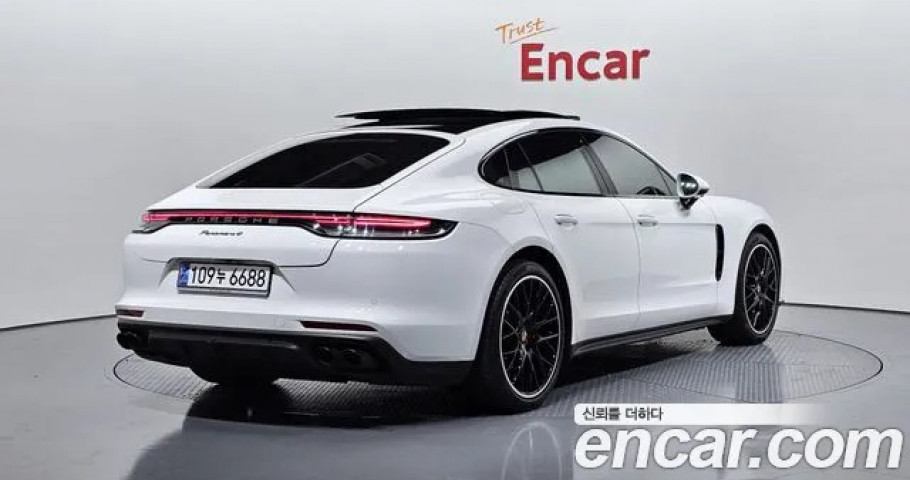 Porsche Panamera 