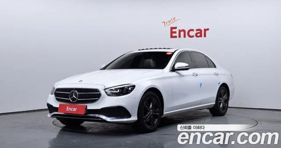 Mercedes-Benz E-Class 