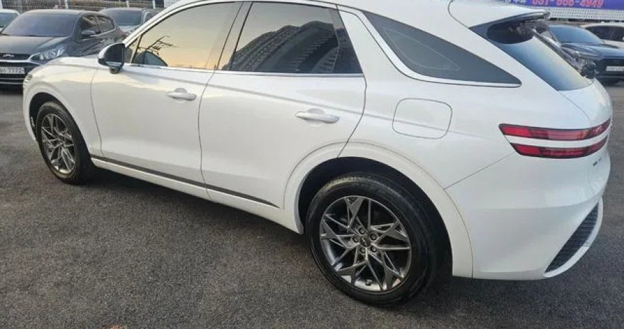 Genesis Gv70 