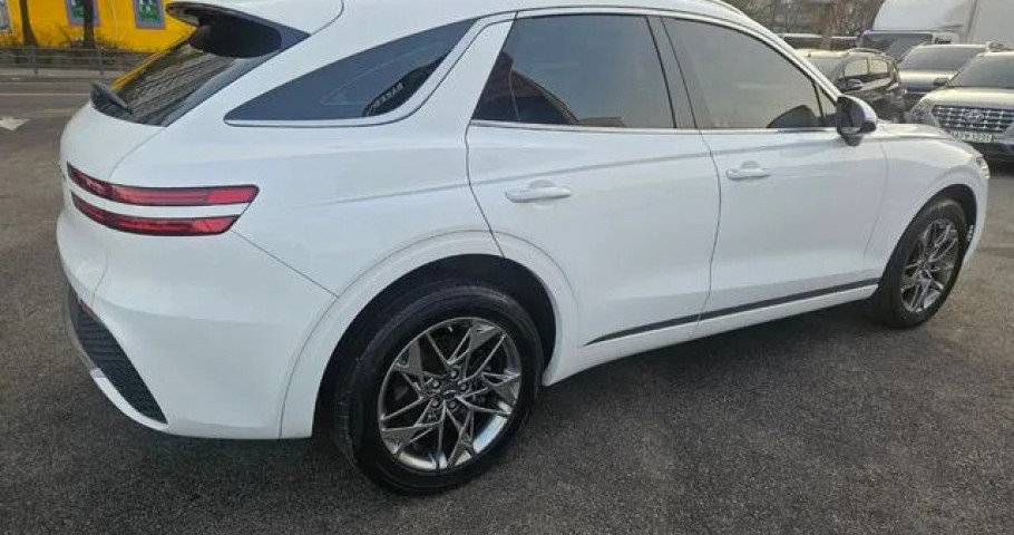 Genesis Gv70 