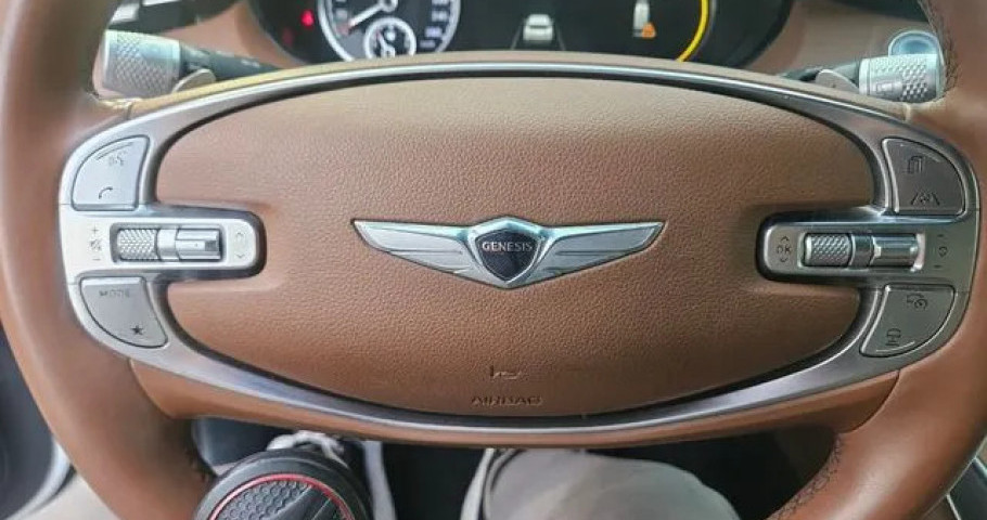 Genesis Gv70 