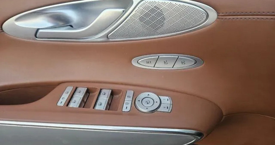 Genesis Gv70 