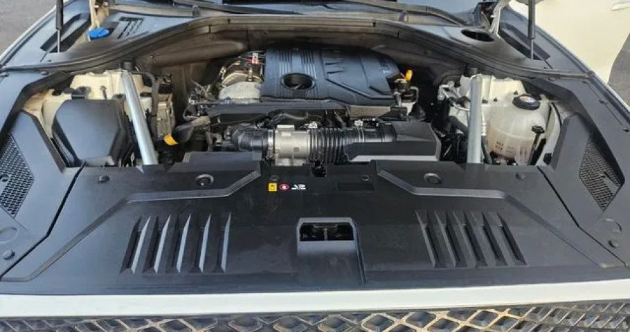 Genesis Gv70 