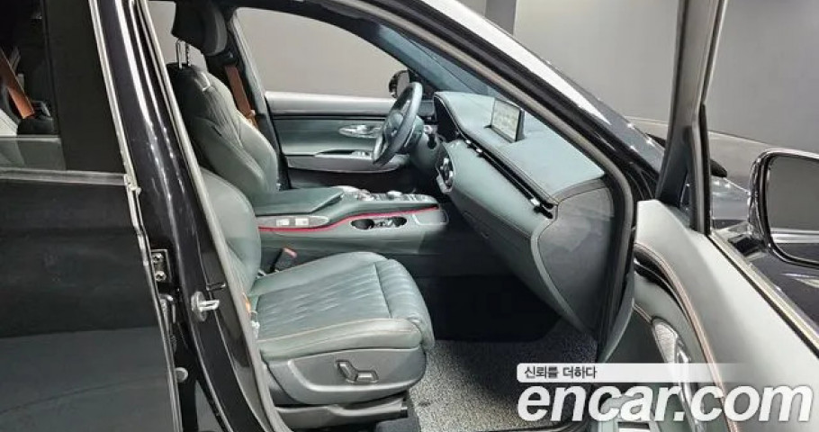 Genesis Gv70 