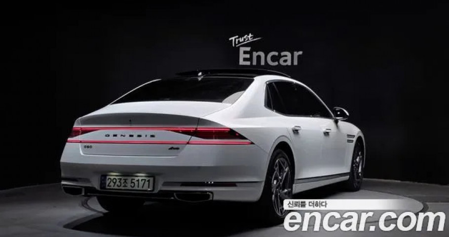Genesis G90 