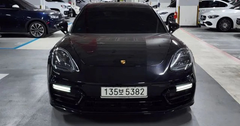 Porsche Panamera 
