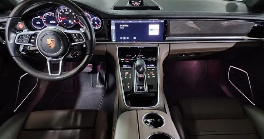 Porsche Panamera 