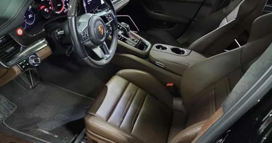 Porsche Panamera 
