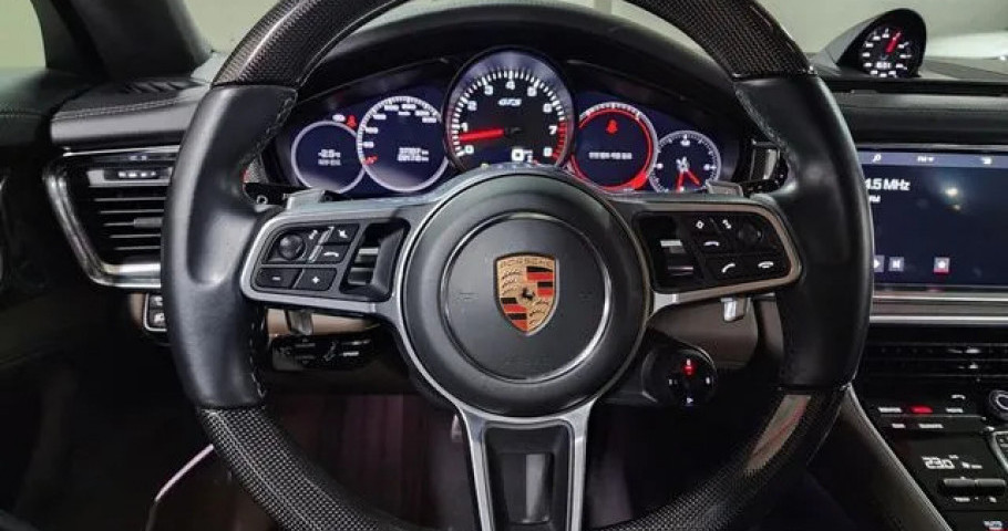 Porsche Panamera 