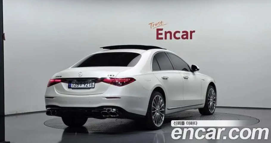 Mercedes-Benz S-Class 