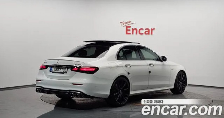 Mercedes-Benz E-Class 