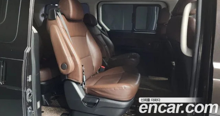 Hyundai Starex 