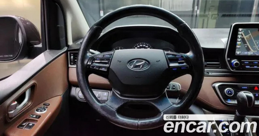 Hyundai Starex 
