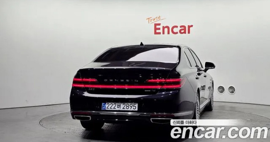 Genesis G90 
