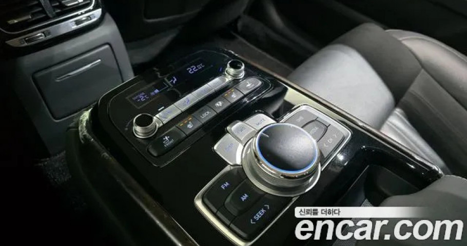 Genesis G90 