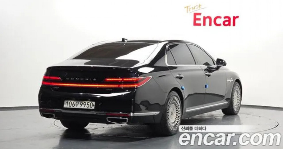Genesis G90 