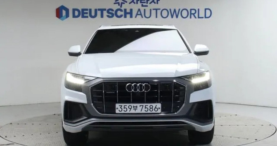 Audi Q8 