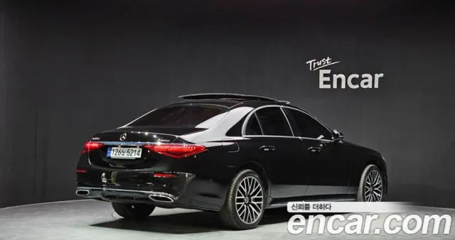 Mercedes-Benz S-Class 