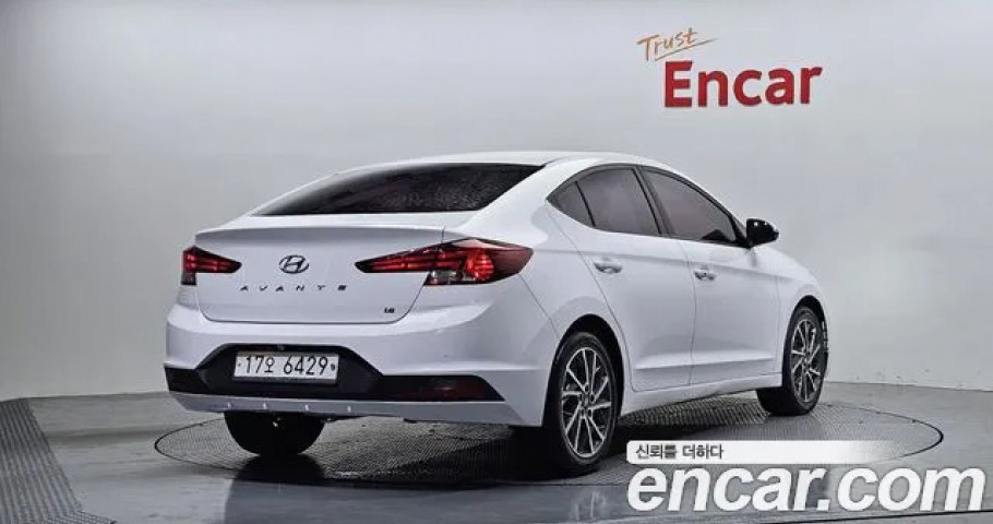 Hyundai Avante (Elantra) 