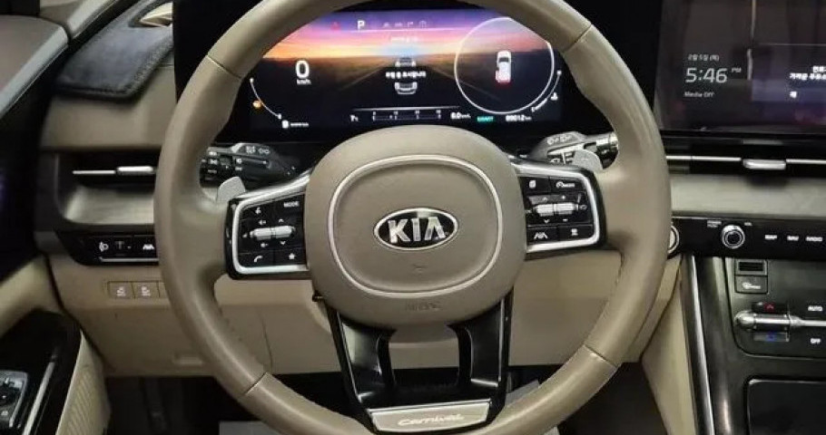 Kia Carnival 