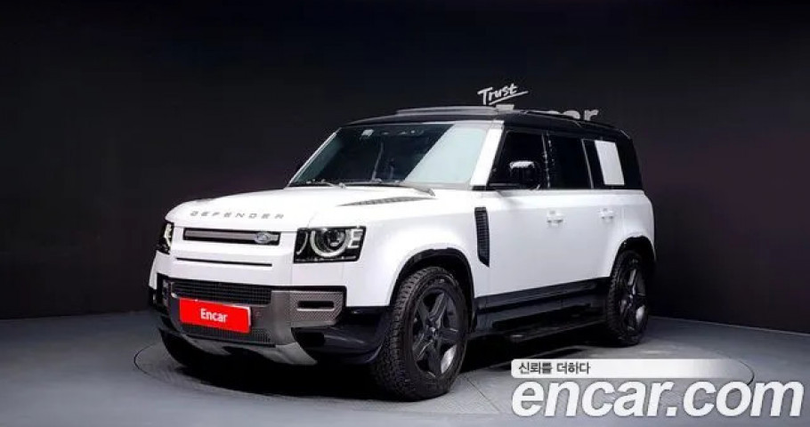 Land Rover Defender 