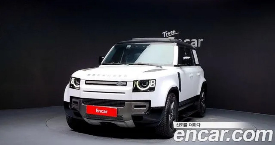Land Rover Defender 