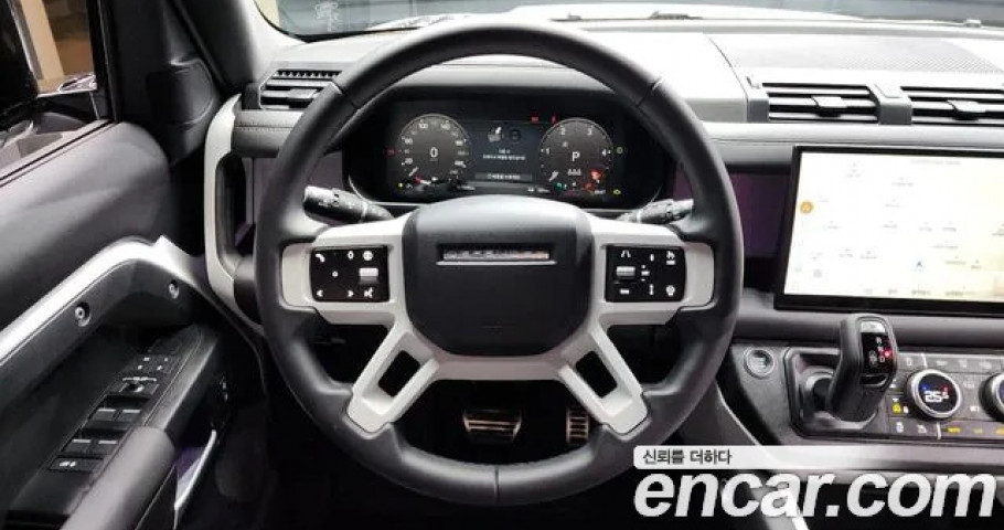 Land Rover Defender 