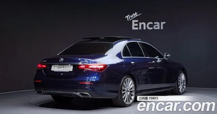 Mercedes-Benz E-Class 