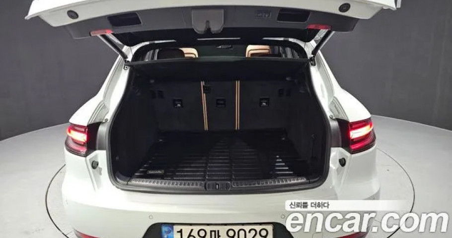 Porsche Macan 